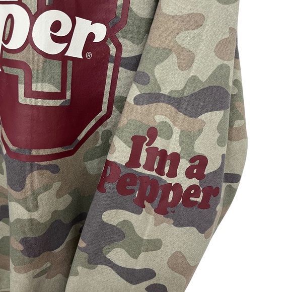 Dr. Pepper Camo Sweatshirt Women’s Small - Picture 4 of 11